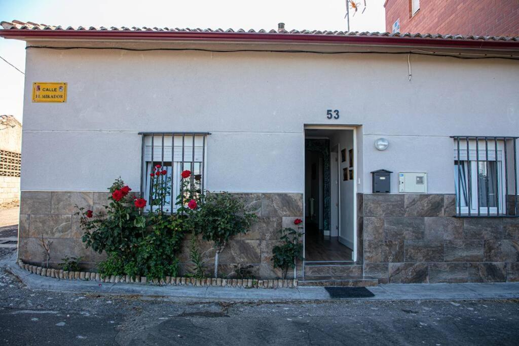 Miraleon Villa Екстериор снимка
